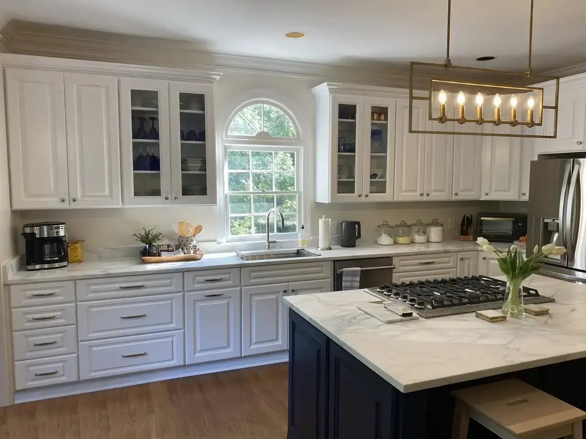 Newcastle_Mpl_White+w_Admiral+blue+Island_1-1